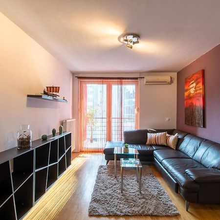 Appartamento Flexible Selfcheckins 31 - Zagreb - Garage - Loggia - New Esterno foto